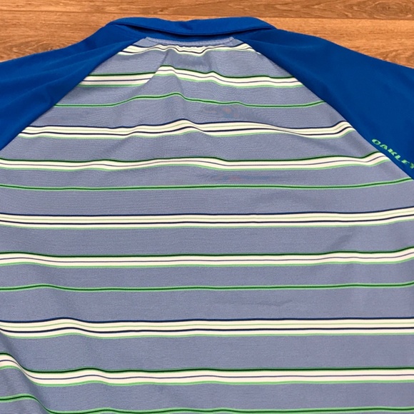Oakley Large Regular Fit Blue White Stripe Short Sleeve Performance Golf Polo - Picture 7 of 8